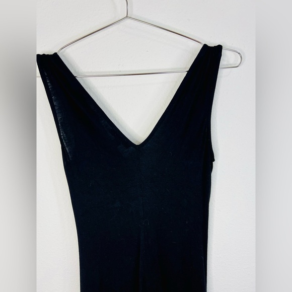 Forever 21 Black Sleeveless Empire Waist Dress Size Medium Flattering Fit - Picture 9 of 9